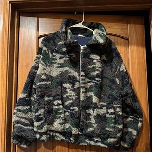 Hem and Thread Camo fleece jacket